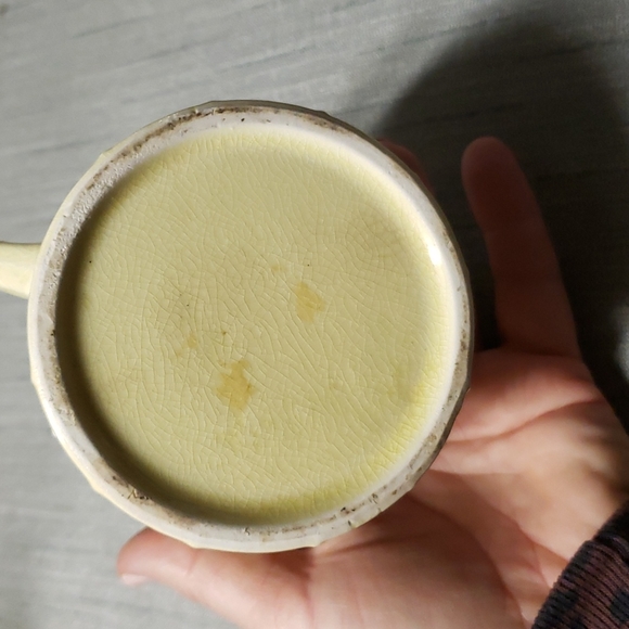 Vintage bee hive honey syrup pitcher - Picture 2 of 5